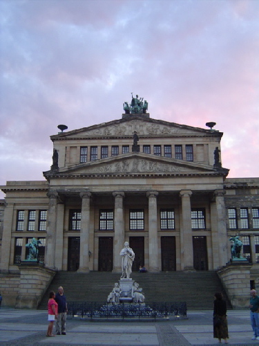 Konzerthaus, au centre de GendarmenMarkt